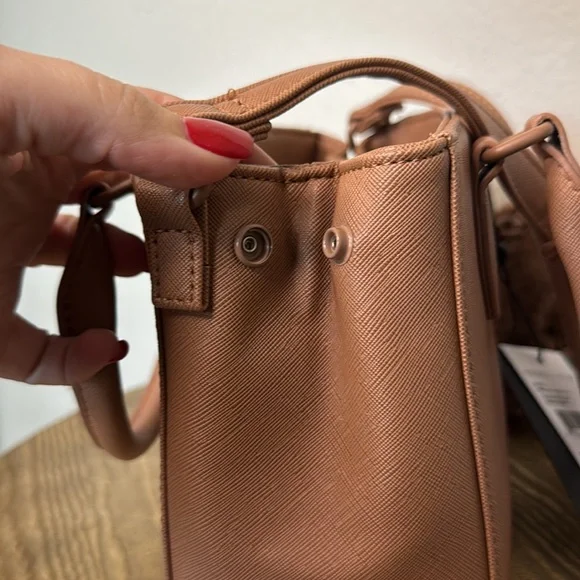 Kendall + Kylie brown mini crossbody tote bag with fuzzy coin purse, NWT - Picture 10 of 11